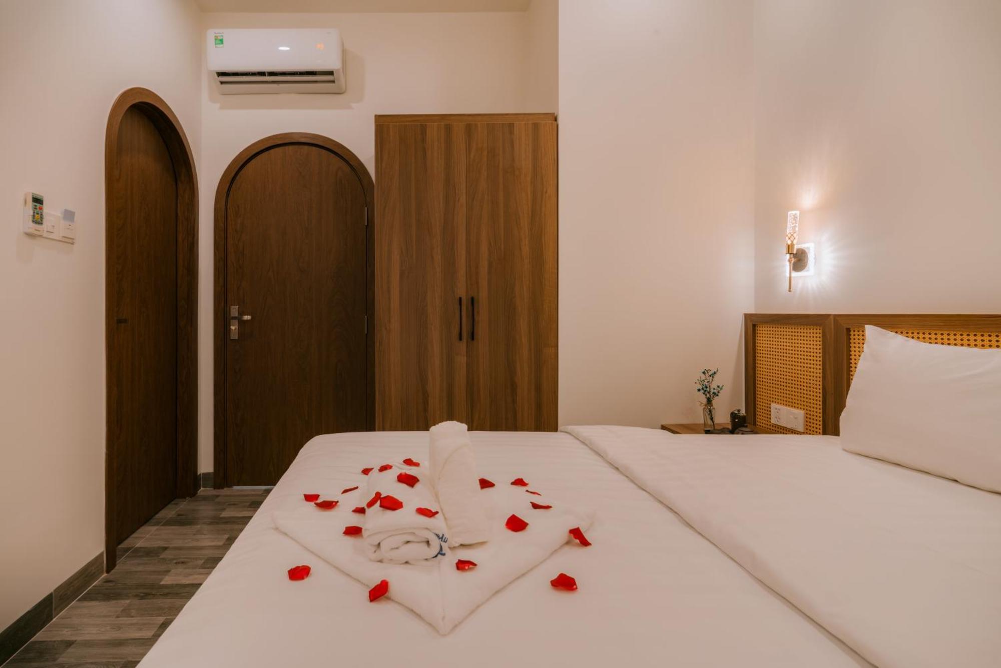 De V'Charm Hotel Dong Tac Eksteriør billede